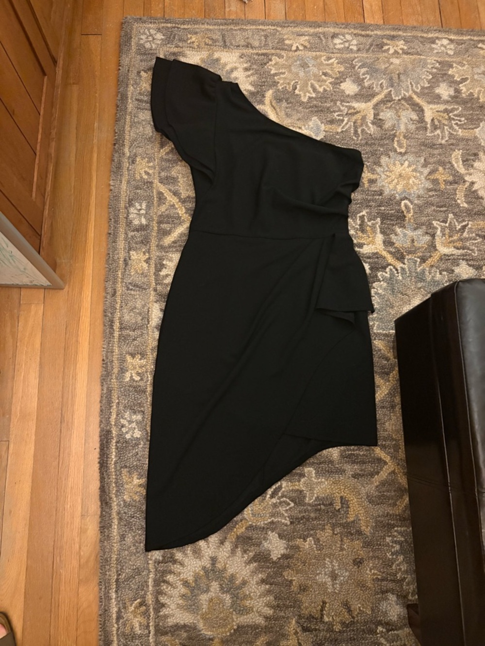 Chic One-Shoulder Black Asymmetrical Dress